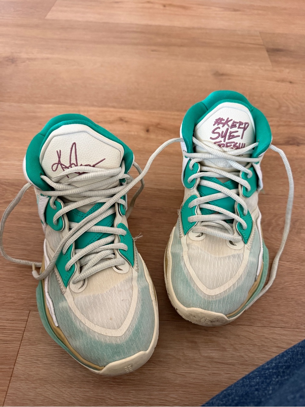 Nike Kyrie Irving x Sue Bird Basketball sneakers
